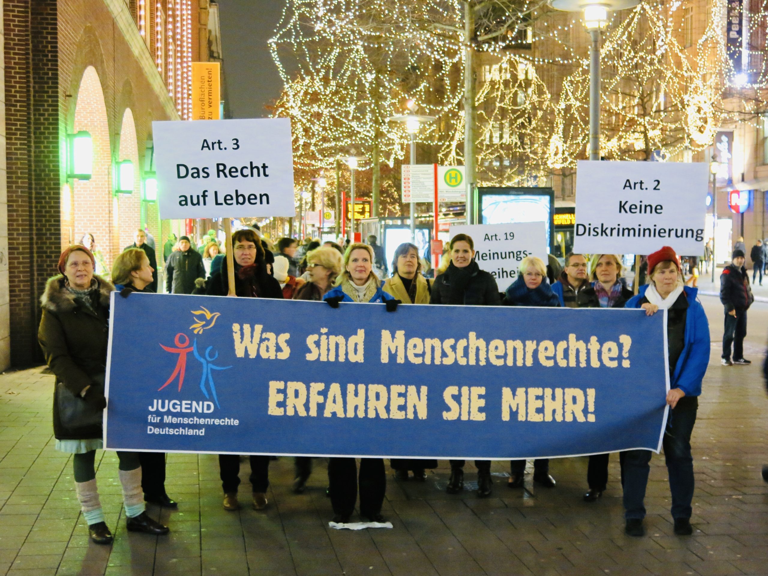 9 HR DEMO 2014 Kopie